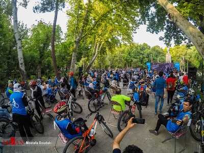 گردهمایی دوچرخه سواران به مناسبت روز جهانی دوچرخه