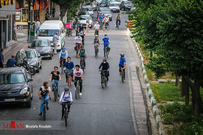 گردهمایی دوچرخه سواران به مناسبت روز جهانی دوچرخه
