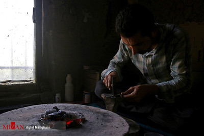 کارگاه ساخت زیرورآلات ترکمن در شهر آق قلا