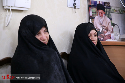 دیدار دادستان انتظامی قضات با خانواده شهیدان صادقی
