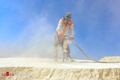 به مناسبت روز صنعت و معدن - استخراج سنگ مرمریت از معدن کوه سفید
