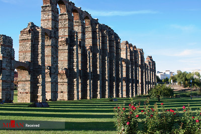 قنات باستانی معجزات واقع شده در شهر مریدا ،کشور ایتالیا. یکی از سه قنات رومی باستان است که در قرن اول میلادی ساخته شده است.
