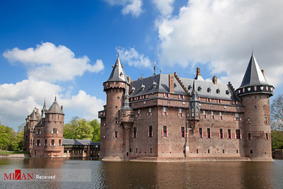 قلعه د هار واقع شده در خارج از اوترخت کشور هلند ساخته شده در سال 1982 میلادی.