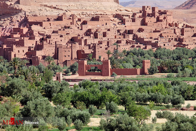 آیت بن حادو - یکی از شهر های منطقه توریستی معروف به دروازه صحرا در کشور مراکش - ساخته شده از خاک رس 