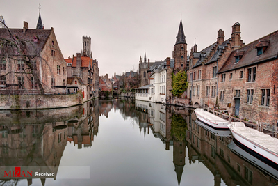 کانال آبی بروگز - کشور بلژیک ، یکی از شهرهای قرون وسطایی در اروپا -  اغلب به بروگز، ونیز شمال نیز گفته می شود.