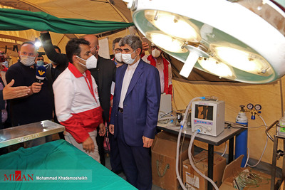 بازدید سفیر ایران در لبنان از بیمارستان صحرایی هلال احمر در شهر بیروت