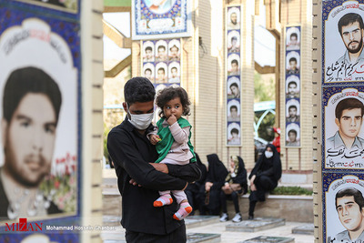 حضور شیرخوارگان حسینی در گلزار شهدای کرمان