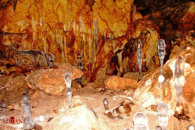 غار کاشکولاک (غار شیطان سیاه)، خاكاسیا