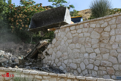 تخریب بنا‌های غیرمجاز در روستای «هلجرد» کرج