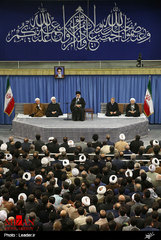 دیدار جمعی از مردم و مسئولان نظام و مهمانان کنفرانس وحدت اسلامی با رهبر معظم انقلاب