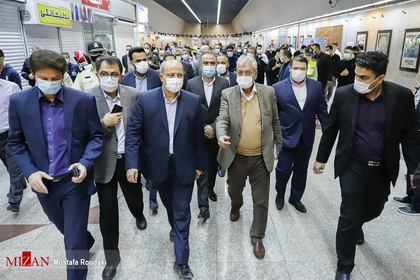 بازدید علی ربیعی سخنگوی دولت از طرح استفاده اجباری ماسک در مترو