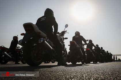 گرامی داشت هفته نیروی انتظامی یک دوره مسابقات موتورسواری به میزبانی فدراسیون موتورسواری و اتومبیلرانی با همکاری نیروی انتظامی تهران بزرگ در پیست سرعت مجموعه ورزشی آزادی