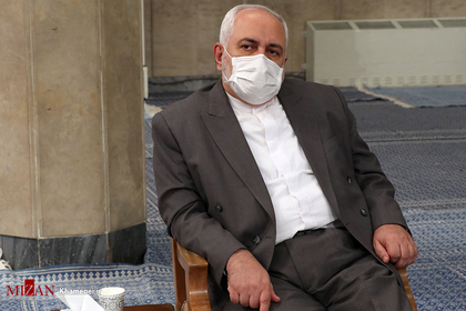 محمد جواد ظریف وزیر امور خارجه در جلسه ستاد ملی مقابله با کرونا در حضور رهبر انقلاب