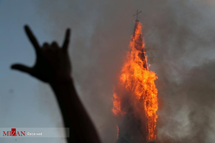 به آتش کشیدن کلیسا در تظاهرالت شیلی