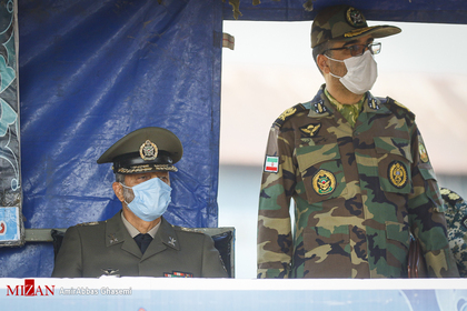 در مراسم رونمایی از ادوات و تجهیزات بازتولید شده نیروی زمینی ارتش
