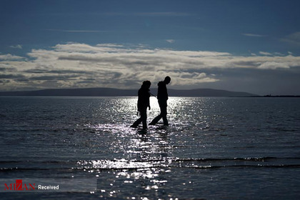 قدم زدن و ماهی گیری در ساحل ایرلند.