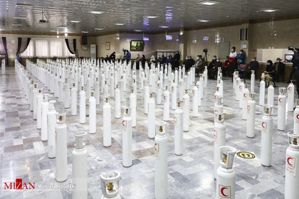 مراسم اهدای ۹۹۹ کپسول اکسیژن از محل کمک‌های خیرین