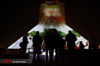 ویدئو مپینگ برج آزادی با موضوع اتحاد و همبستگی ملت ایران 