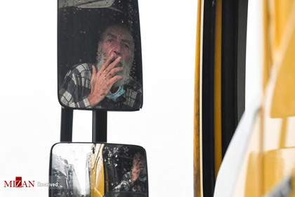 راننده مجارستانی در مرز انگلستان.