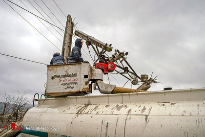برخورد یک دستگاه تریلی با تیر برق در بهشهر - مازندران

