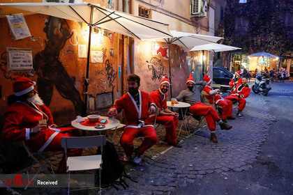بابانوئل های ایتالیایی یک روز فیل از قرنطینه مجدد ایتالیا.
