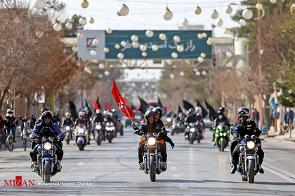 رژه موتور سواران در سالگرد تشییع سردار سلیمانی در کرمان
