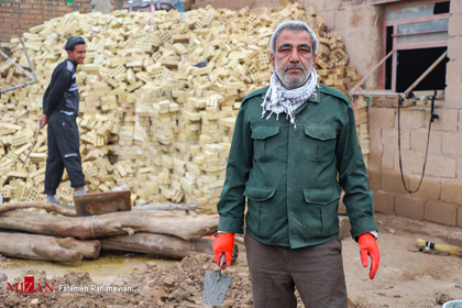 مسیب ملاعبدالعلیها ،۵۲ ساله ،بازنشسته، ساکن شهر شریف اباد شهر قزوین ۱۹ روز فعالیت در مناطق سیل زده خوزستان