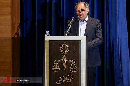 دیدار قضات و کارکنان دستگاه قضایی استان کرمانشاه با رئیس قوه قضاییه 