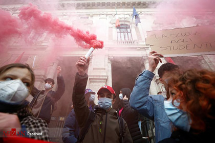 اعتراضات دانش آموزان در ایتالیا به بازگشایی مدارس .