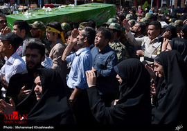 مراسم تشییع شهدای مدافع حرم در مشهد
