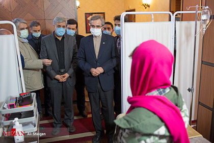 بازدید دبیر ستاد حقوق بشر از مراحل پیشرفت تست انسانی واکسن ایرانی کرونا
