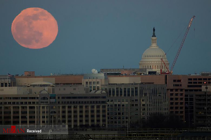ماه کامل در واشنگتن.