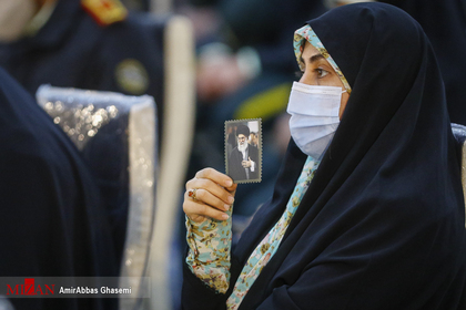 مراسم آغاز چهل و دومین سالگرد پیروزی انقلاب اسلامی در حرم امام خمینی (ره)
