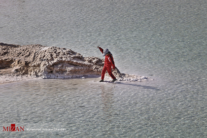 پرسه‌ی کرونا در ساحل دریاچه شهداد
