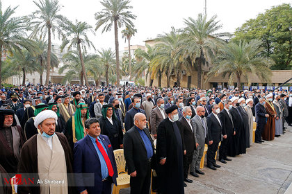 حضور آیت الله رییسی رییس قوه قضاییه در مراسم بزرگداشت چهل و دومین سالگرد پیروزی انقلاب اسلامی  - عراق