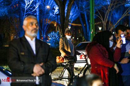 نورافشانی سالگرد پیروزی انقلاب اسلامی - اصفهان
