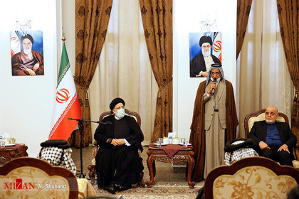 دیدار آیت الله رییسی رییس قوه قضاییه با سران عشایر عراق در محل سفارت جمهوری اسلامی ایران در بغداد