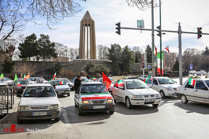 راهپیمایی خودرویی به مناسبت ۲۲ بهمن در همدان