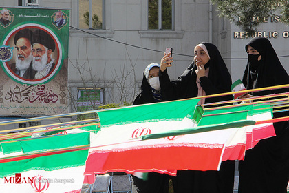 راهپیمایی ۲۲ بهمن در شیراز 