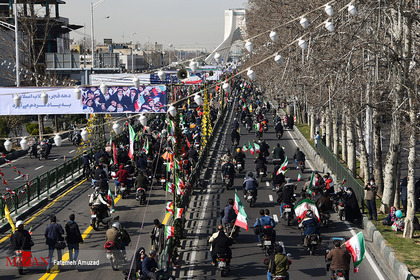 چهل‌ودومین راهپیمایی یوم‌الله ۲۲ بهمن در تهران
