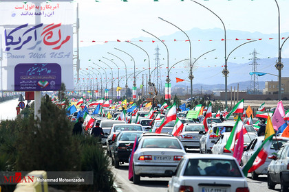 راهپیمایی خودرویی به مناسبت ۲۲ بهمن در قم