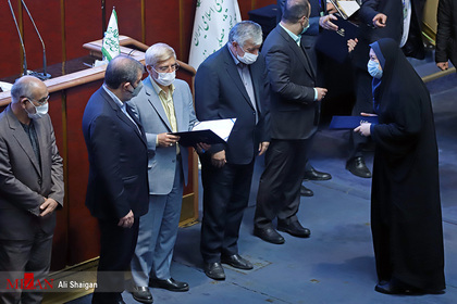 آیین تقدیر از برگزیدگان اولین جمع سپاری نخبگانی دبیرخانه مجمع تشخیص مصلحت

