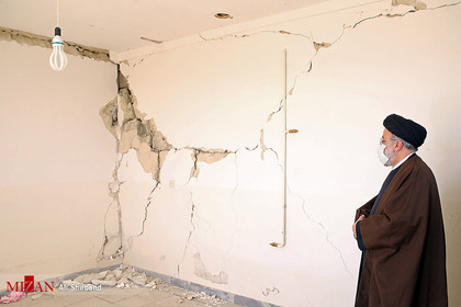 بازدید رئیس قوه قضاییه از مناطق زلزله زده سی سخت
