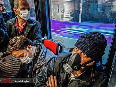 اتوبوس های درون شهری در دوران کرونا و رعایت نکردن فاصله گذاری فیزیکی -تهران.
