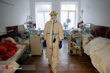 پزشک در بیمارستانی در اوکراین
