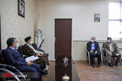 بازدید از پیش اعلام نشده آیت الله رئیسی رئیس قوه قضاییه از دادگستری شهرستان بهارستان
