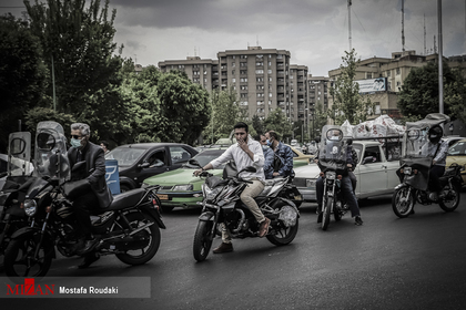 تهران به رنگ قرمز کرونایی
