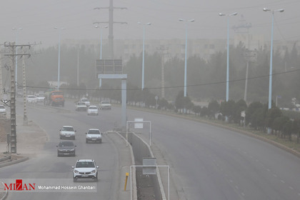 گرد و غبار در آسمان کرمان
