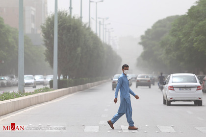 گرد و غبار در آسمان کرمان
