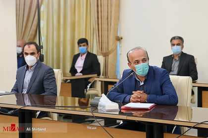دیدار رئیس قوه قضاییه با فعالان اقتصادی و تولیدکنندگان استان همدان
